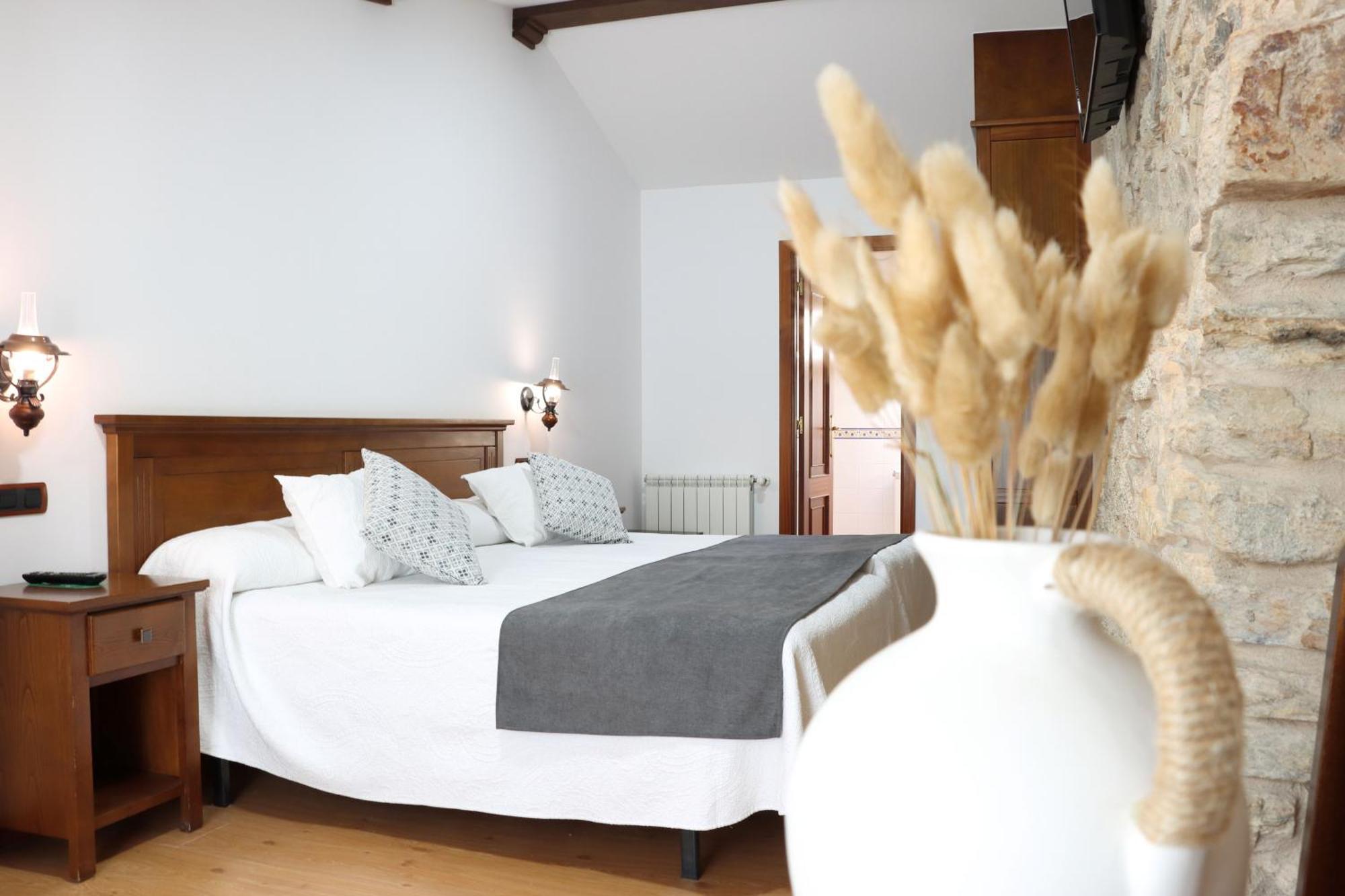 Hotel Pazos Alba Σαντιάγο ντε Κομποστέλα Εξωτερικό φωτογραφία