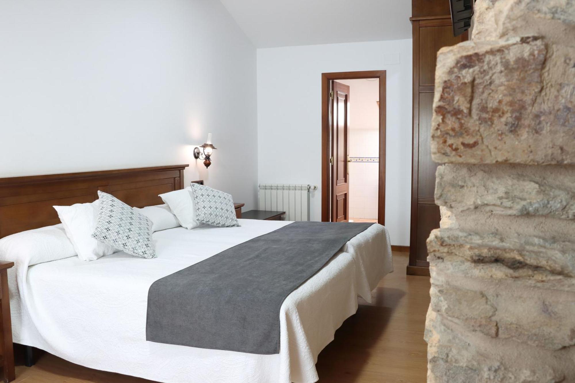 Hotel Pazos Alba Σαντιάγο ντε Κομποστέλα Εξωτερικό φωτογραφία